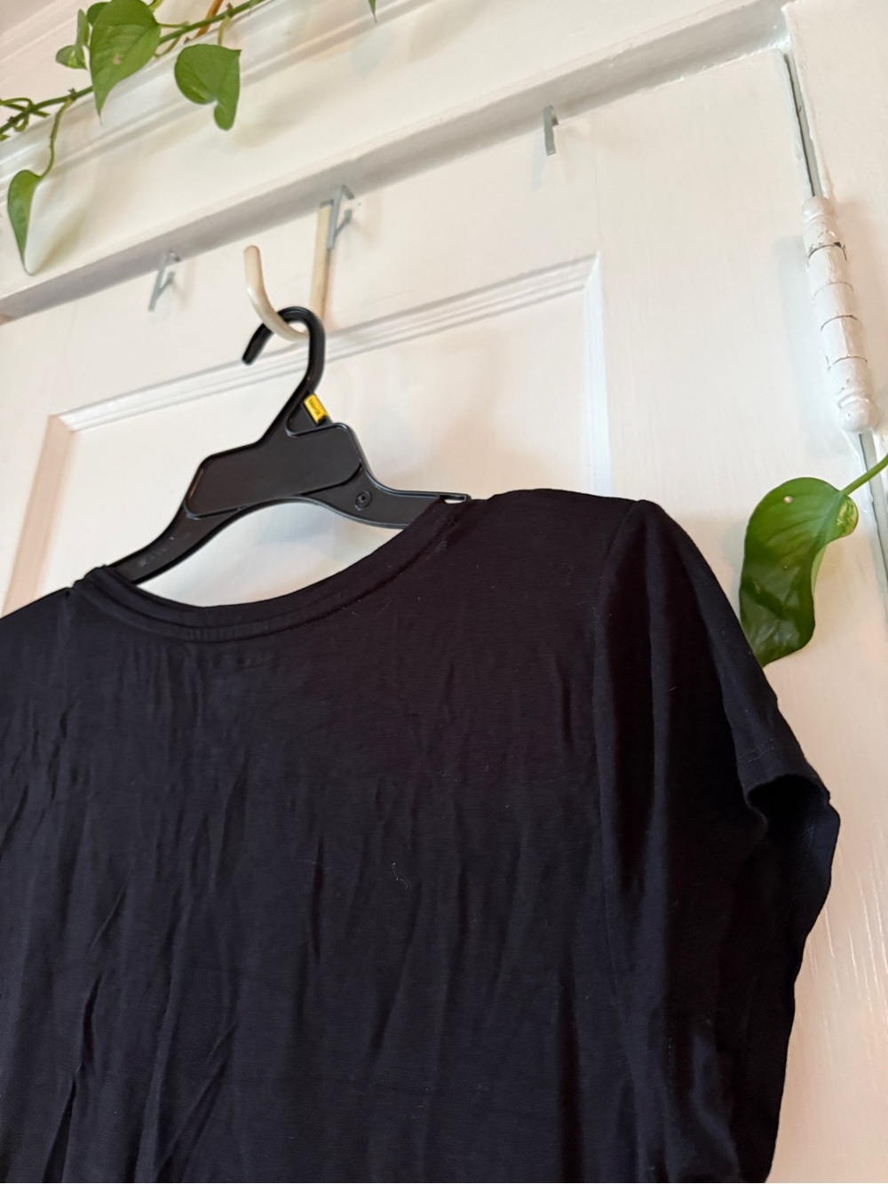 Cable & Gauge Black Short Sleeve Scoop Hem Tee size M - Picture 7 of 7